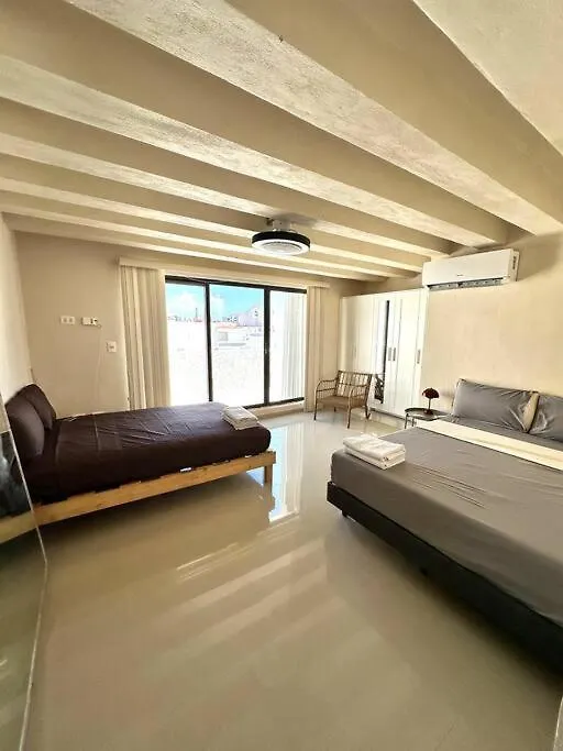 Luxurious Lagoon-Front Apartment In Hotel Zone Tranquility Meets Elegance Near Top Attractions And Beaches Cancun