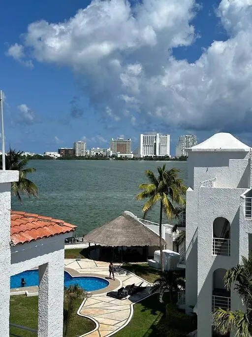 Luxurious Lagoon-Front Apartment In Hotel Zone Tranquility Meets Elegance Near Top Attractions And Beaches Cancun Mexico