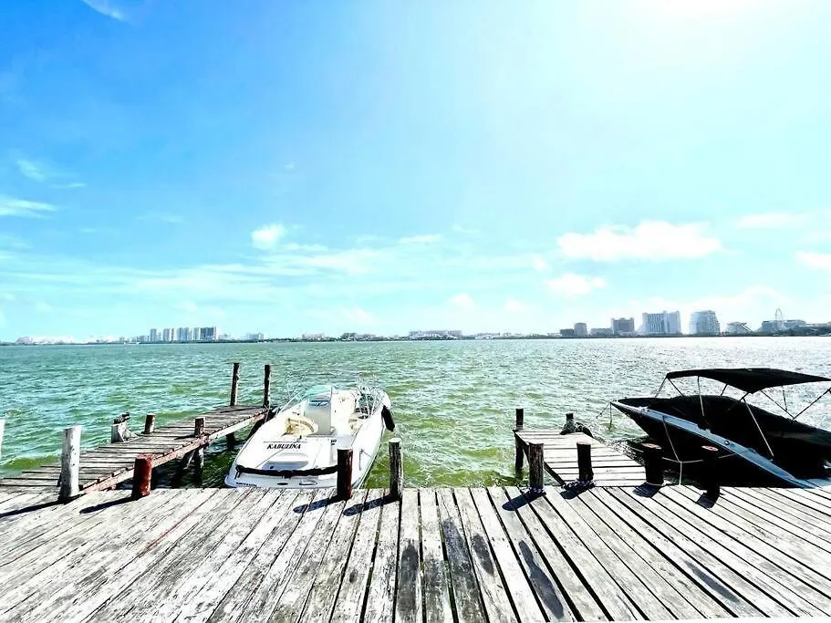 Luxurious Lagoon-Front Apartment In Hotel Zone Tranquility Meets Elegance Near Top Attractions And Beaches Cancun 0*,  Mexico